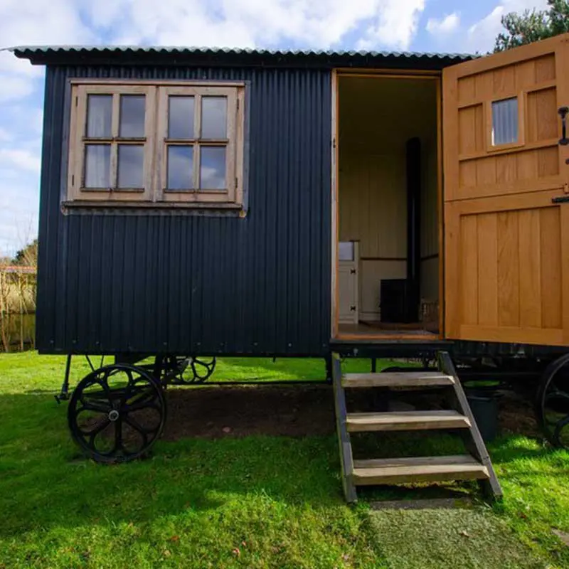 Elsie’s Shepherd’s Hut