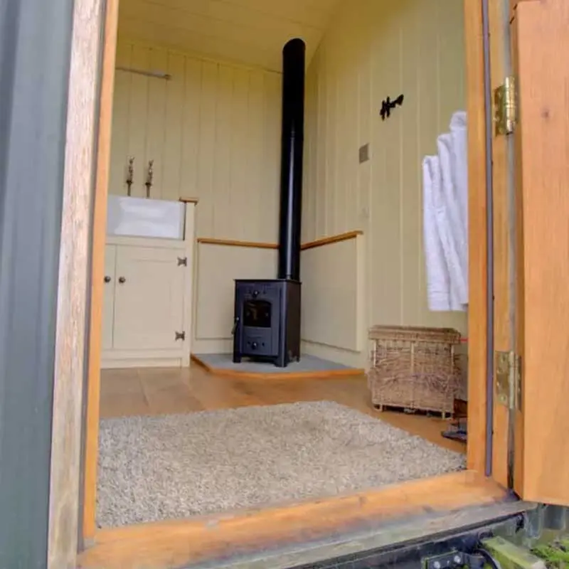 Elsie’s Shepherd’s Hut