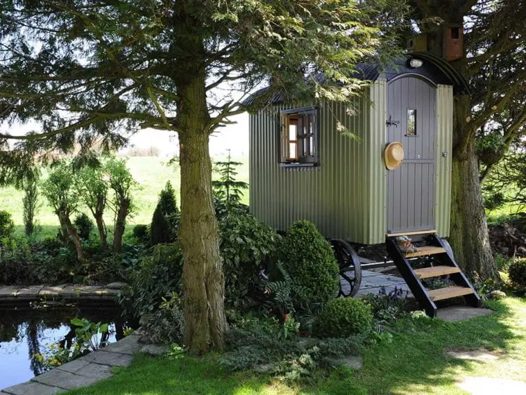 Plankbridge shepherd's hut Writer's Hut