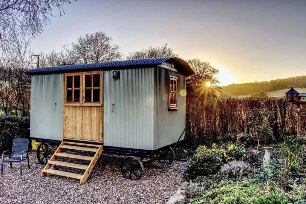 Plankbridge shepherd's hut