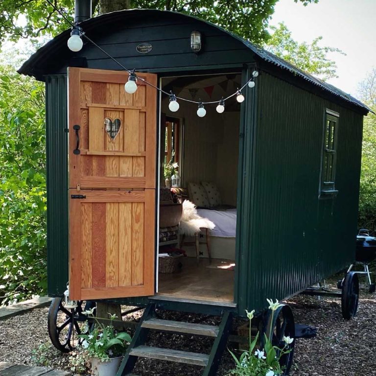 The Snug shepherd's hut from Plankbridge