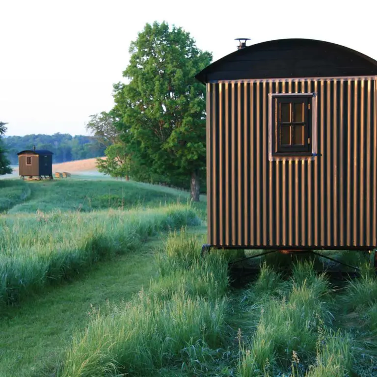 The Snug shepherd's hut