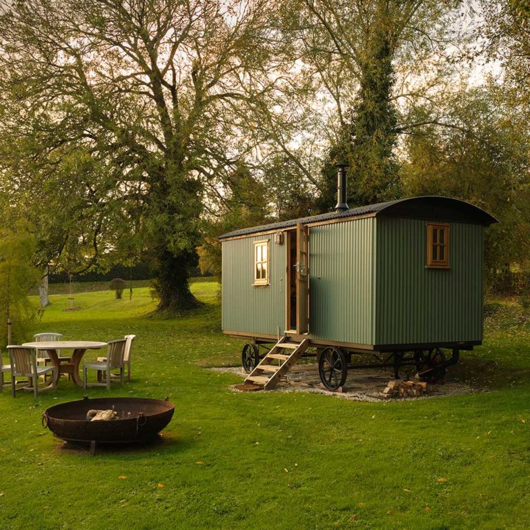 Weekender Shepherd's Hut at Alresford