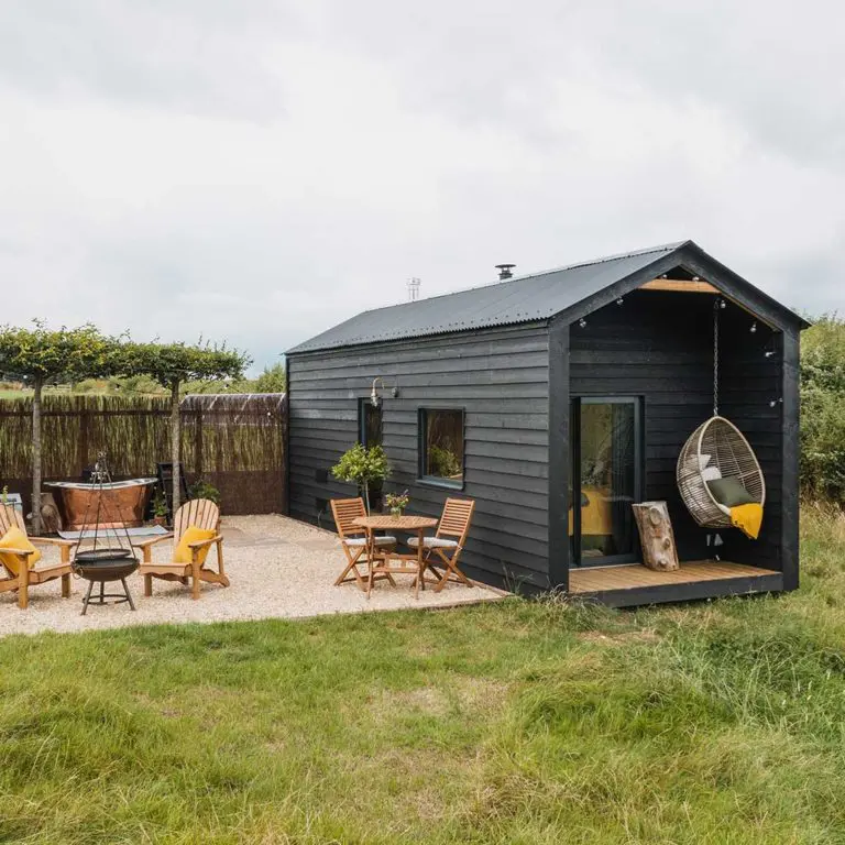 Plankbridge bespoke shepherd's hut