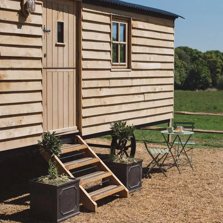 Plankbridge bespoke shepherd's hut