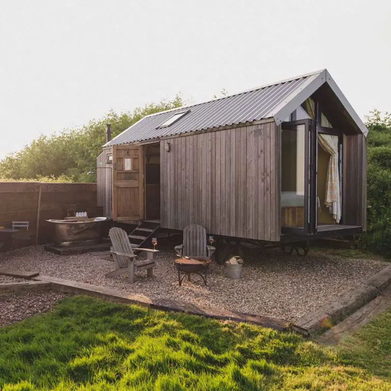 Plankbridge bespoke shepherd's hut