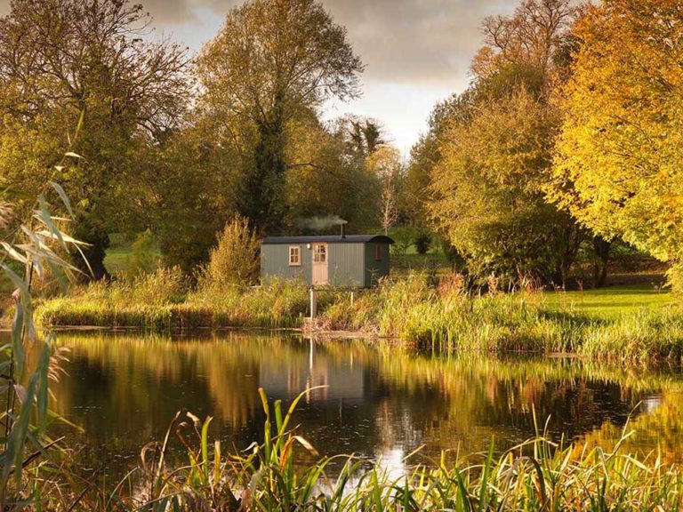 Plankbridge Weekender shepherd's hut