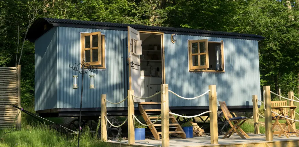 Shepherd's hut colour - Colour of your choice